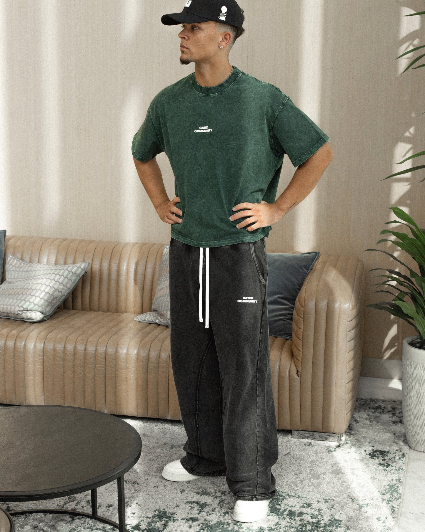 Signature wide leg sweatpants