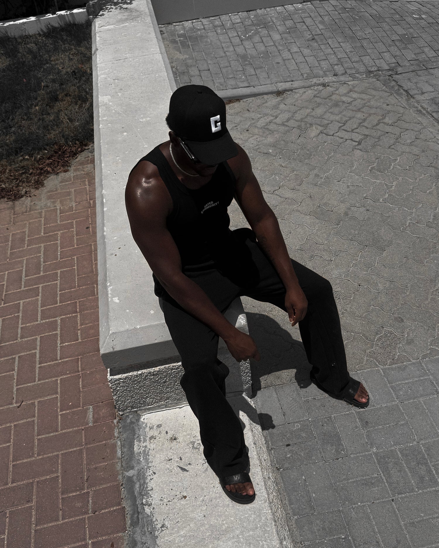 G  FOR GATED SNAPBACK