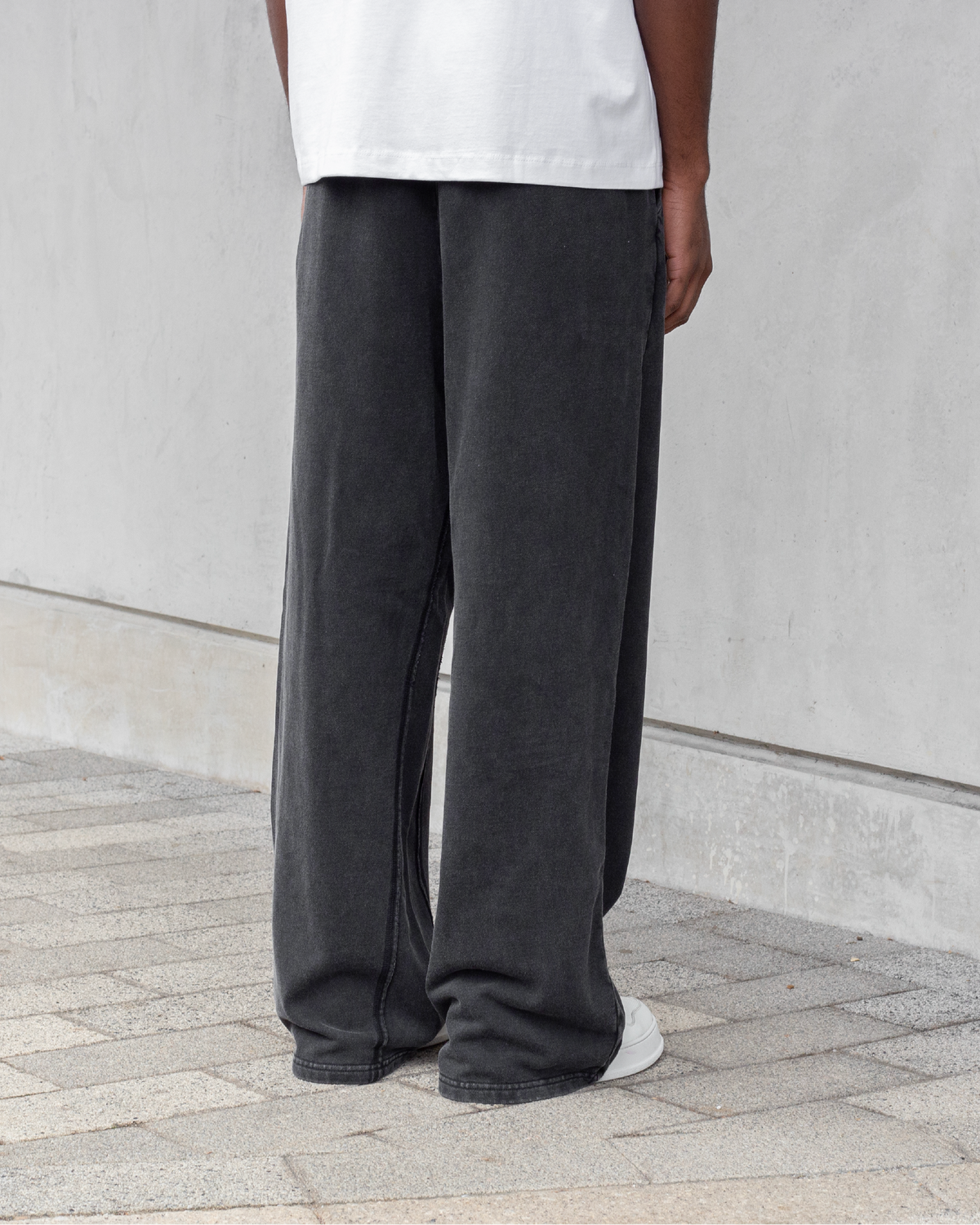 Signature wide leg sweatpants